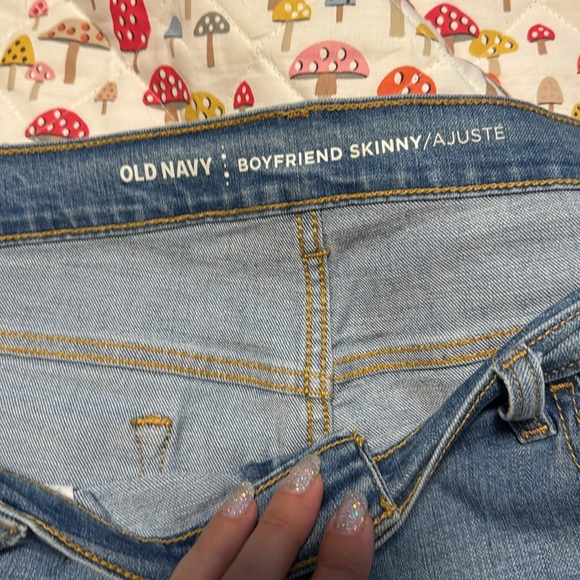 Old Navy Women's Distressed Blue Jean Shorts size 14 peddle pushers - Picture 2 of 5